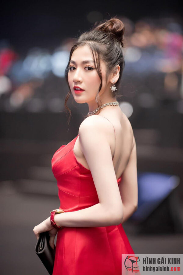Hot girl Dương Tú Anh sexy quyến rũ