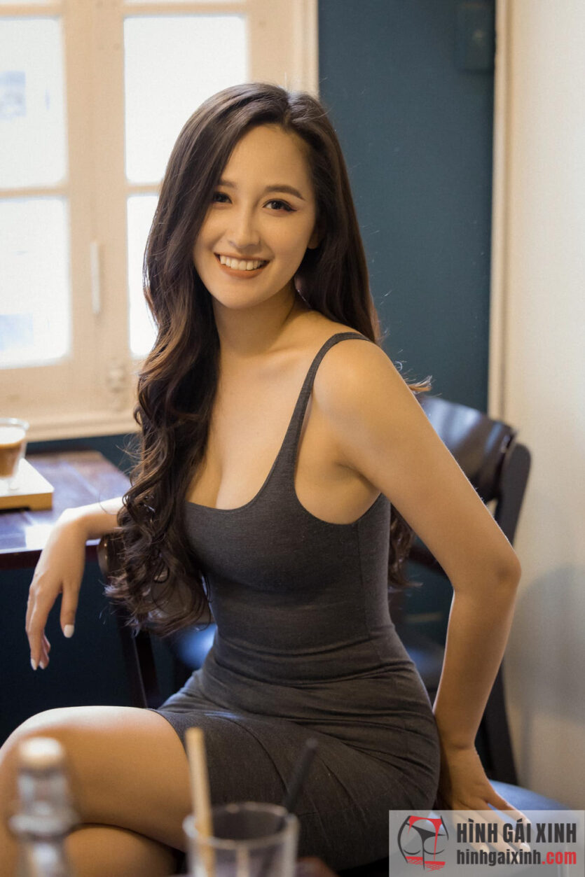 Bước qua tuổi 33 Hoa hậu Mai Phương Thúy vẫn giữ được vóc dáng gợi cảm, nuột nà khó tin