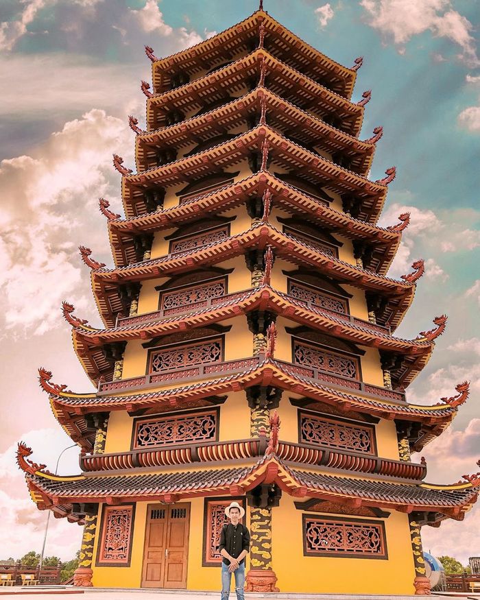 Bảo tháp Xá Lợi ở chùa Phật ngọc Xá Lợi