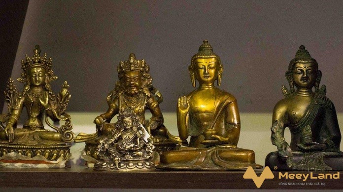 Top 12 vật phẩm phong thủy hút tài vận, bảo hộ gia chủ 2021 - Ảnh 3: Không nên để tượng thờ Thần, Phật trong phòng ngủ (Nguồn: Internet)