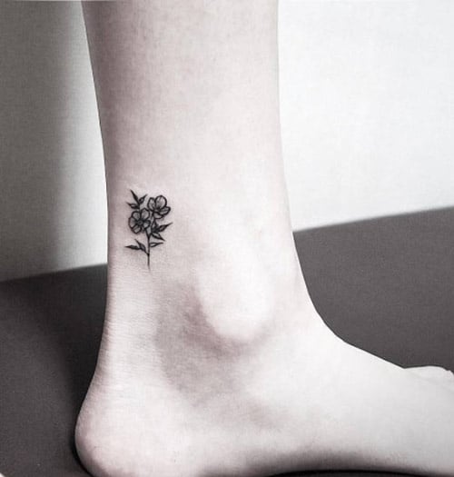 Tattoo xăm đẹp ở cổ chân cho nữ