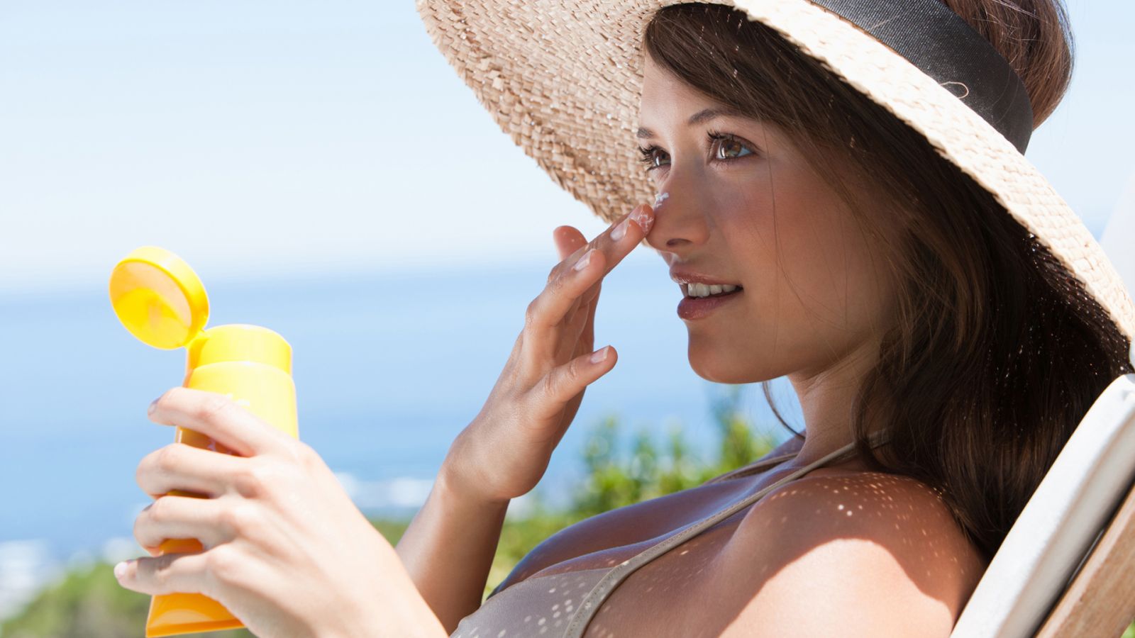 dùng kem chống nắng bảo vệ da