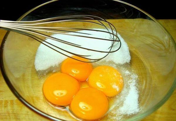 Đánh trứng bông đều