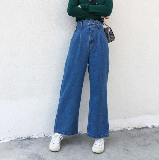 phối đồ phong cách vintage - quần jeans cạp cao ống loe