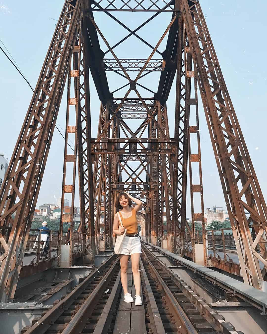 Cầu Long Biên mang vẻ đẹp cổ kính. Ảnh: @phuongnt93
