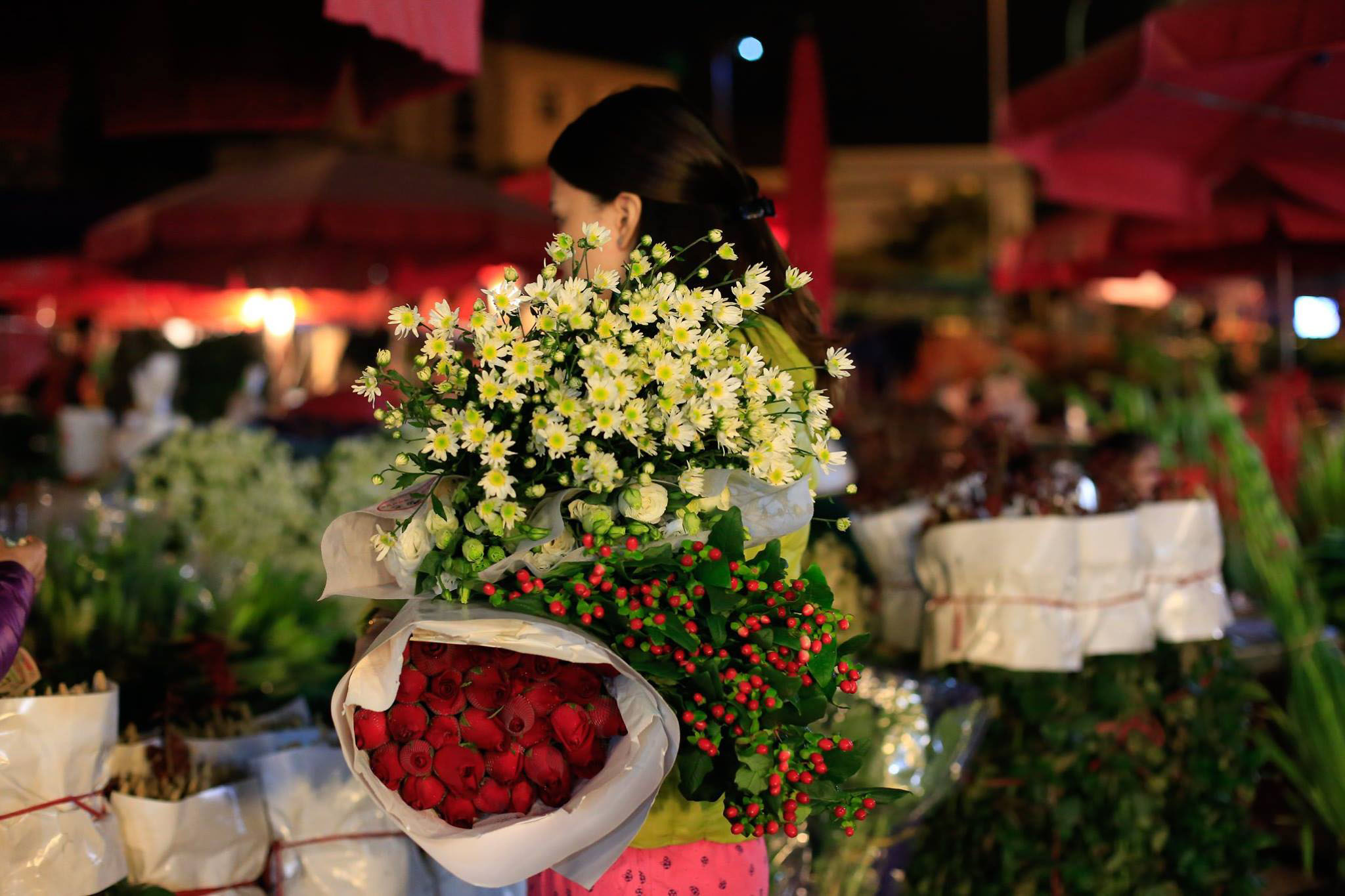 Chợ hoa đêm ở Hà Nội