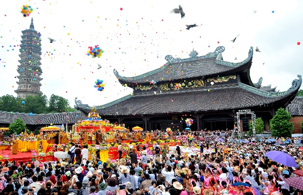Lễ hội đầu xuân chùa Tam Chúc
