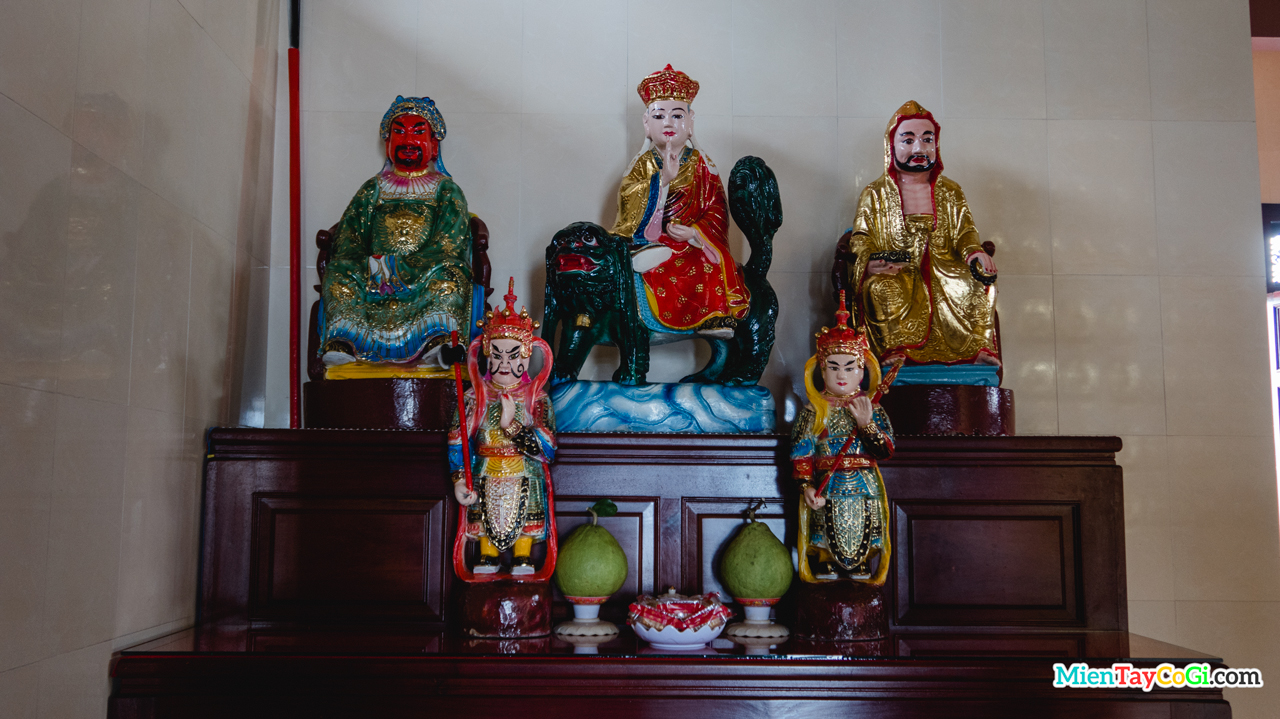 Những tượng Phật Cổ ở chùa Phước Long Tự