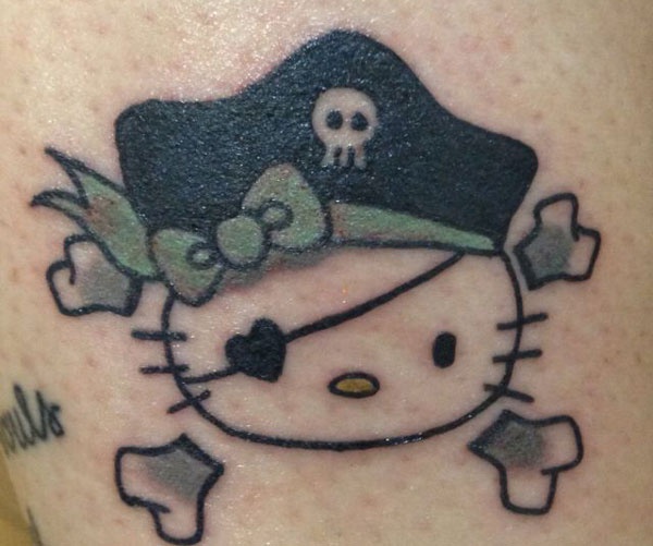 tattoo hello kitty cướp biển 