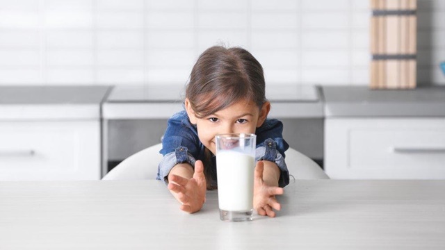 Sữa chứa nhiều chất dinh dưỡng tốt cho chiều cao