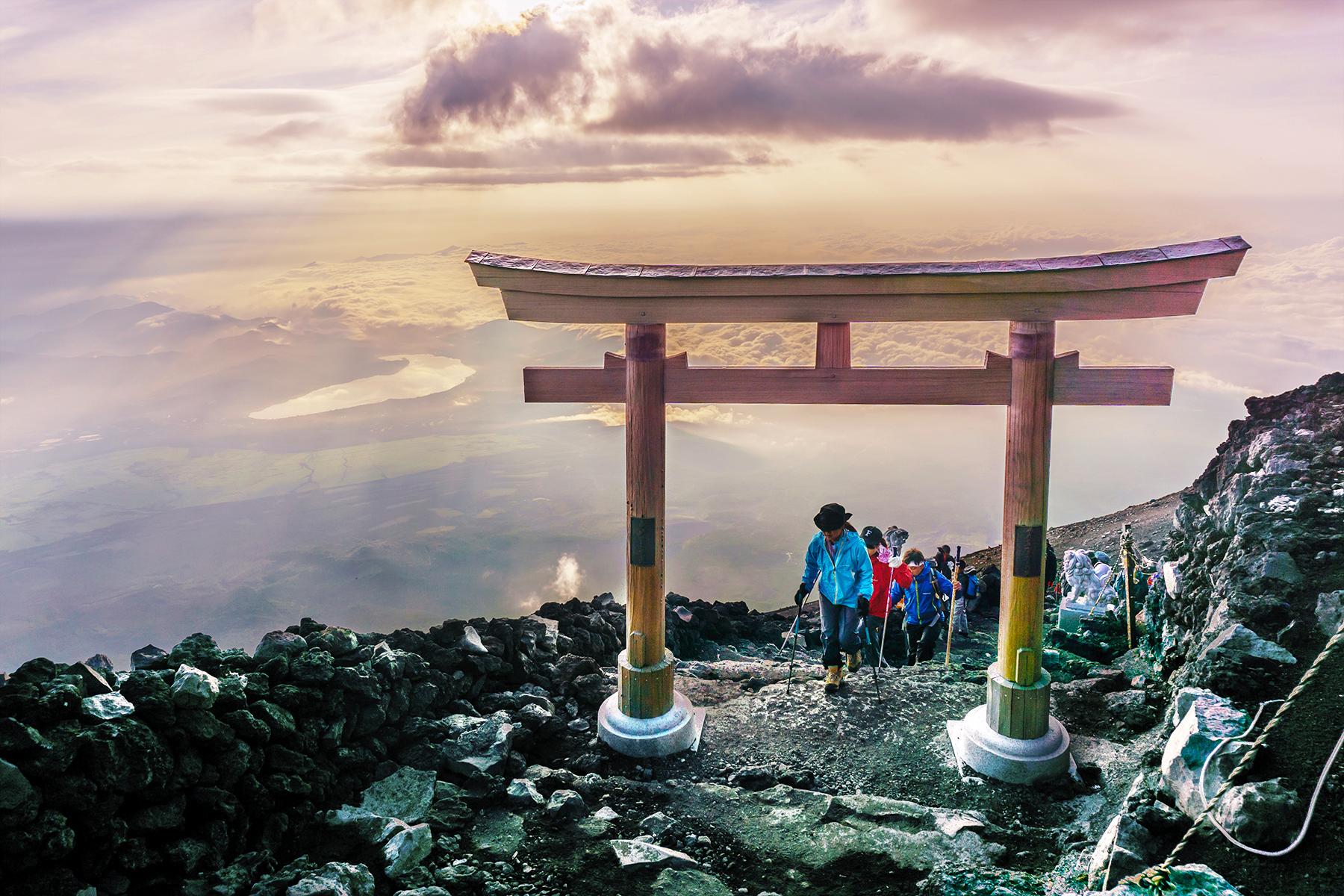 Cảnh đẹp cổng trời trên núi của Nhật