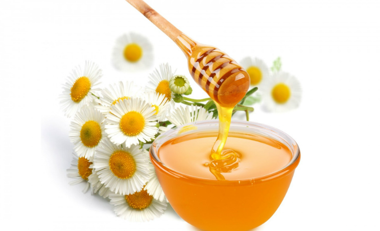 Khi dùng các bài thuốc từ mật ong và quất hấp mật ong, người bệnh cần cân nhắc kỹ lưỡng. Mật ong có thể làm giảm huyết áp.